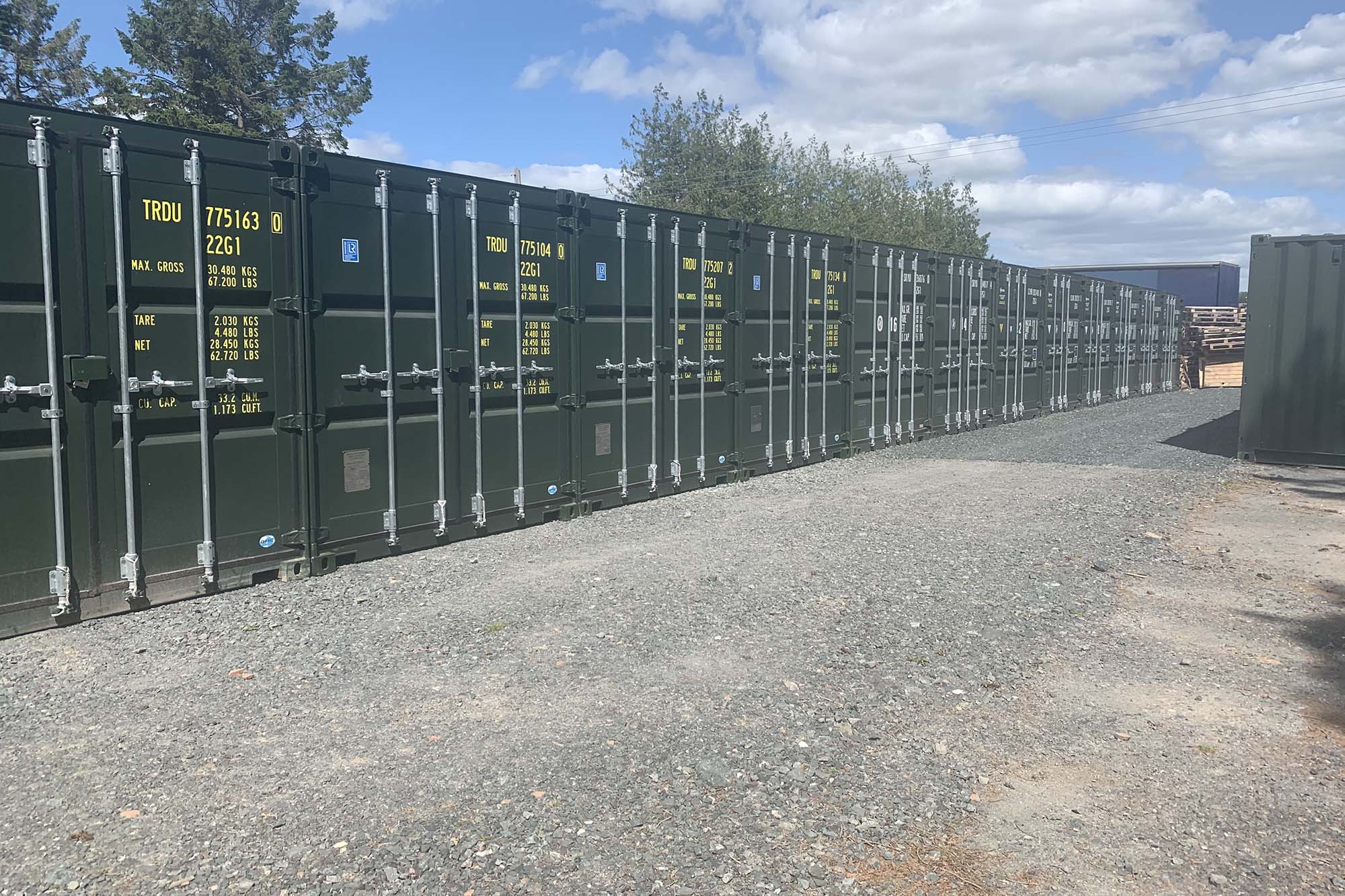 Storage containers